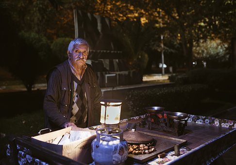 iDeCoも定年退職も65歳延長？我々はいつまで働かなくてはいけないのだろう？